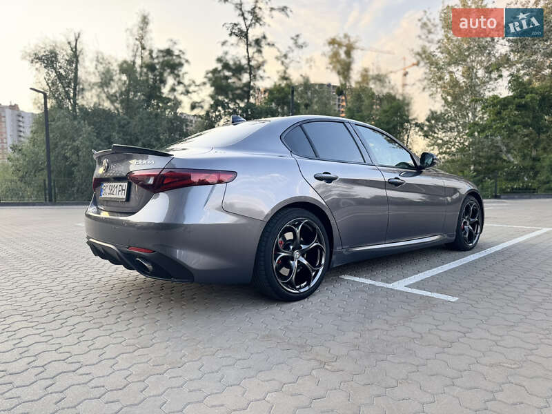 Седан Alfa Romeo Giulia 2017 в Киеве фото 8 Седан Alfa Romeo Giulia 2017 в Киеве
