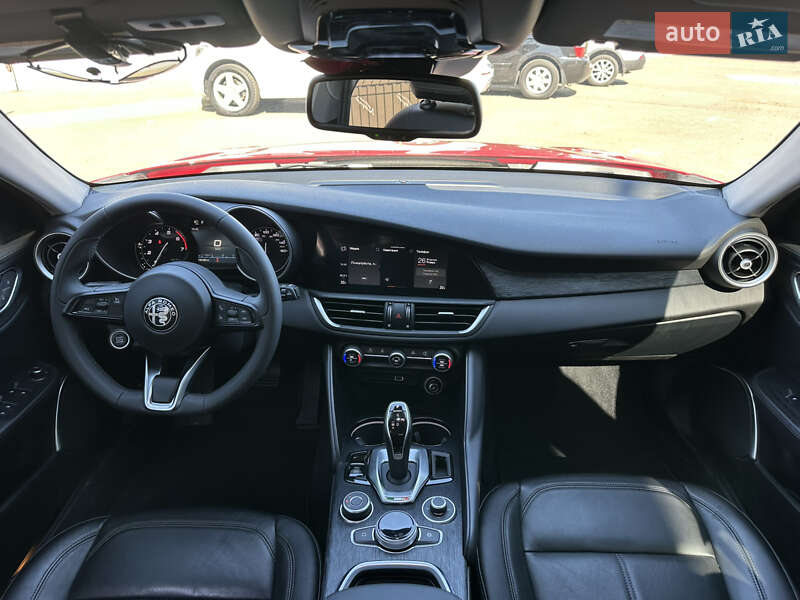 Седан Alfa Romeo Giulia 2020 в Киеве