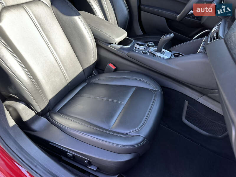 Седан Alfa Romeo Giulia 2020 в Киеве