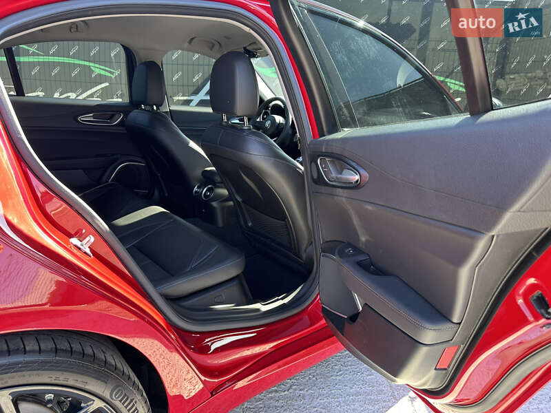 Седан Alfa Romeo Giulia 2020 в Киеве