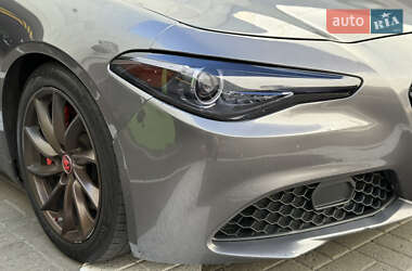 Седан Alfa Romeo Giulia 2016 в 