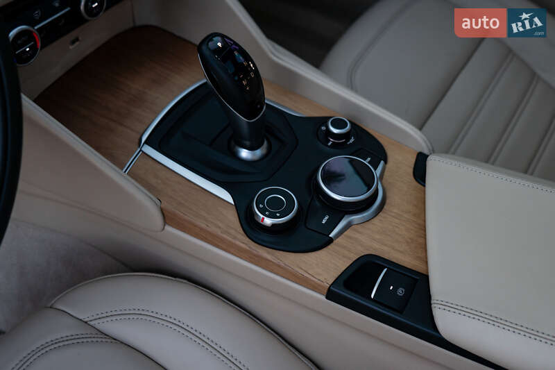 Седан Alfa Romeo Giulia 2018 в Києві