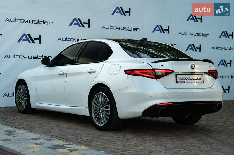 Седан Alfa Romeo Giulia 2018 в Києві