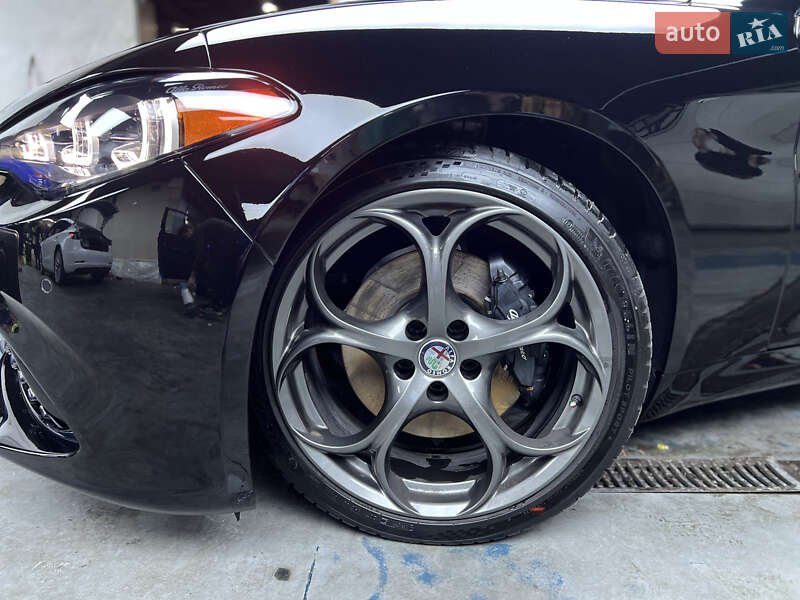 Седан Alfa Romeo Giulia 2018 в Львові