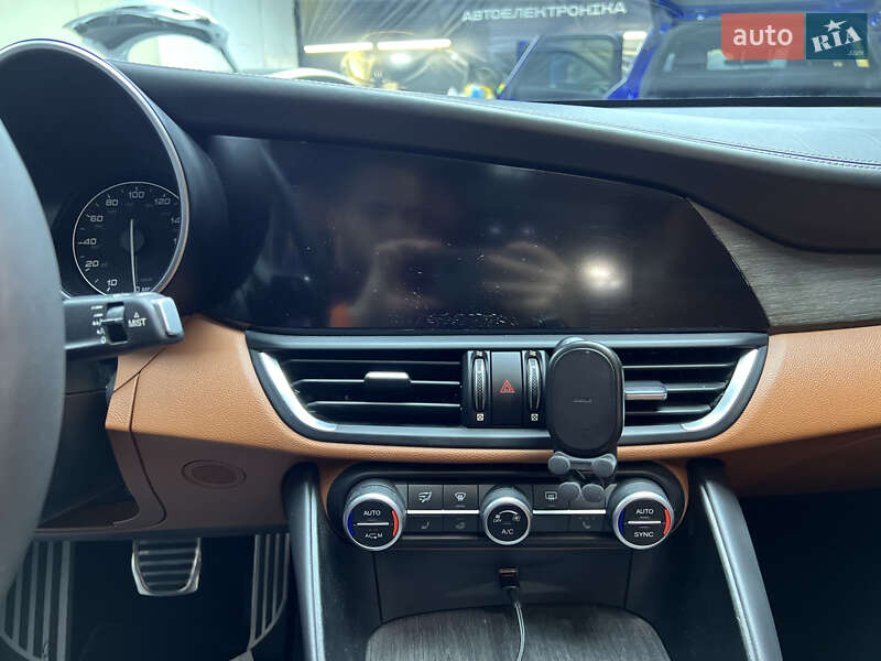 Седан Alfa Romeo Giulia 2018 в Львові