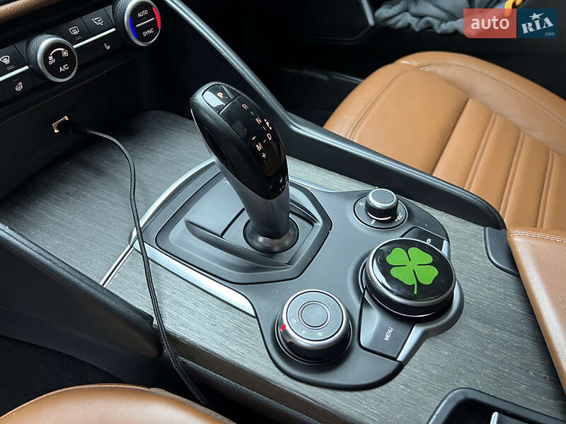 Седан Alfa Romeo Giulia 2018 в Львові