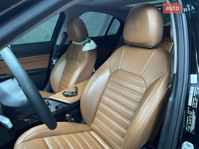 Седан Alfa Romeo Giulia 2018 в Львові