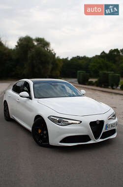 Седан Alfa Romeo Giulia 2017 в Днепре