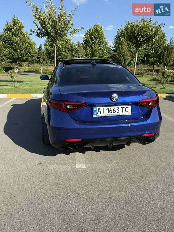 Седан Alfa Romeo Giulia 2021 в Киеве фото 10 Седан Alfa Romeo Giulia 2021 в Киеве