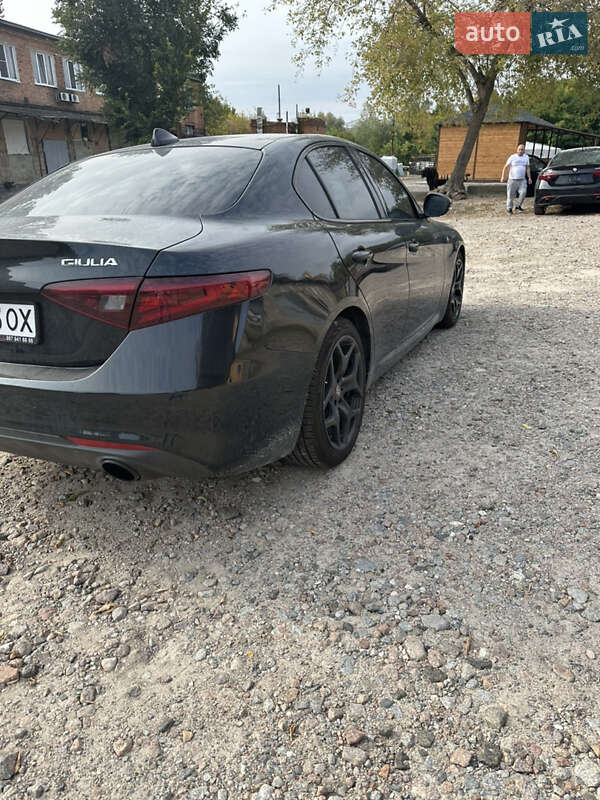 Седан Alfa Romeo Giulia 2022 в Харькове фото 6 Седан Alfa Romeo Giulia 2022 в Харькове