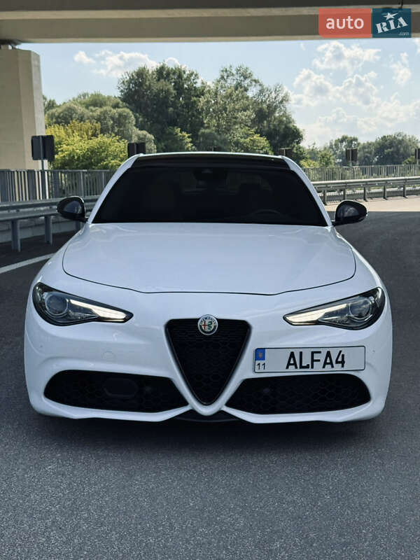 Седан Alfa Romeo Giulia 2019 в Чернигове
