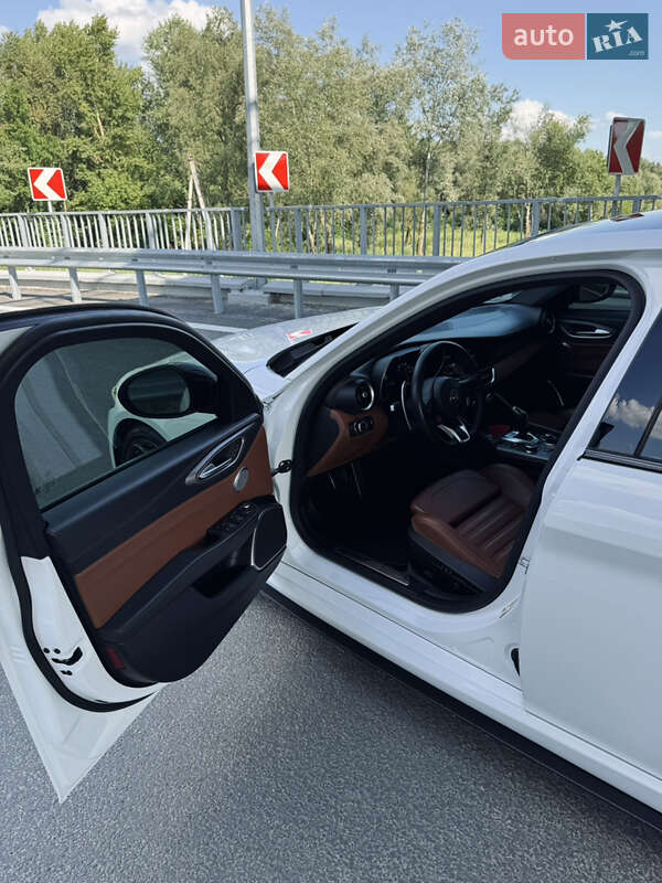 Седан Alfa Romeo Giulia 2019 в Чернигове