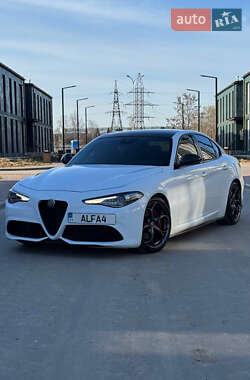 Седан Alfa Romeo Giulia 2019 в Киеве
