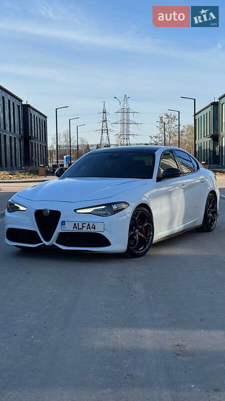 Седан Alfa Romeo Giulia 2019 в Чернигове
