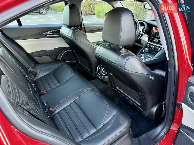 Седан Alfa Romeo Giulia 2019 в Киеве