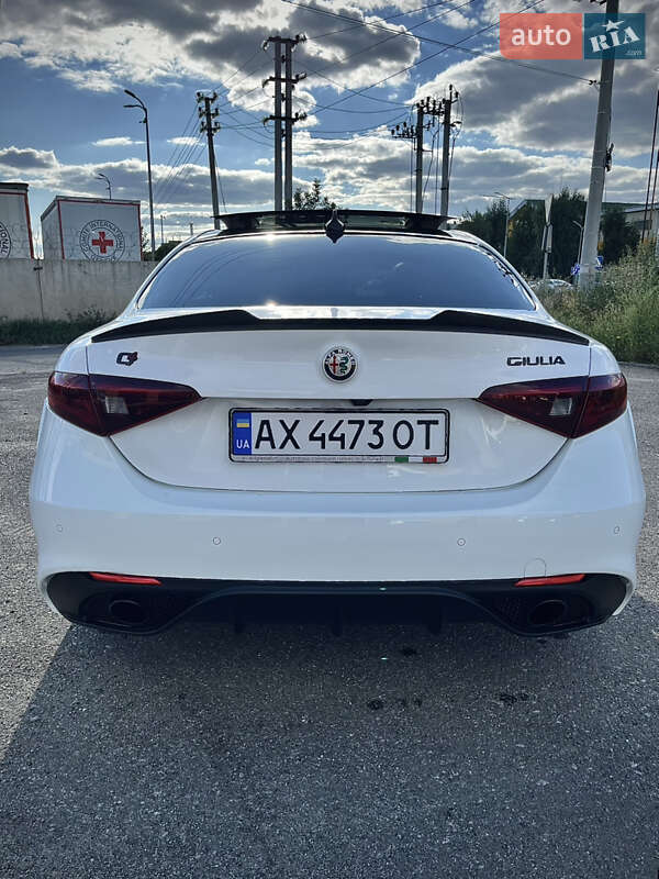 Седан Alfa Romeo Giulia 2019 в Киеве