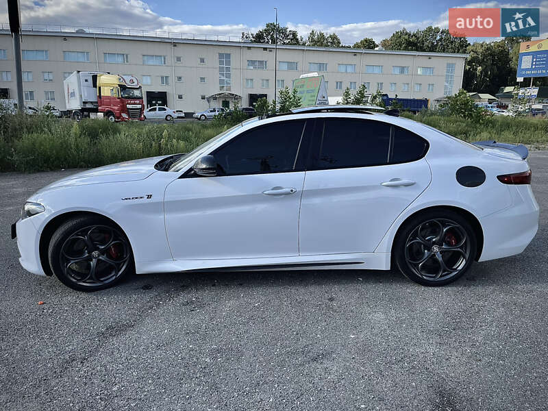 Седан Alfa Romeo Giulia 2019 в Киеве