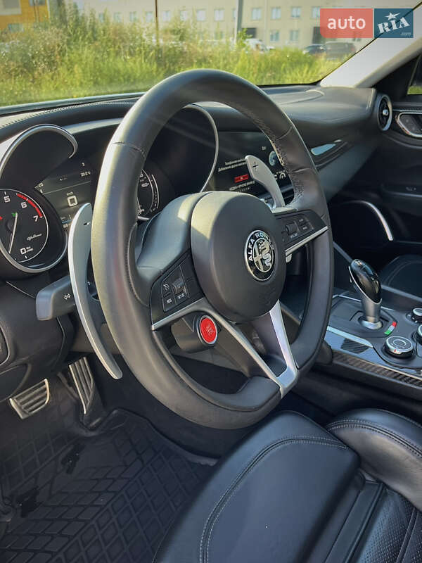 Седан Alfa Romeo Giulia 2019 в Киеве
