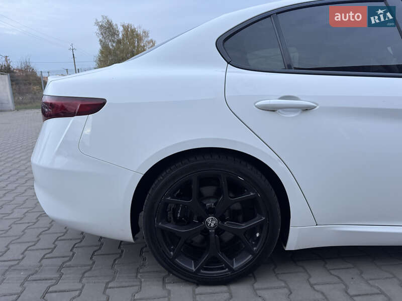 Седан Alfa Romeo Giulia 2019 в Луцке фото 13 Седан Alfa Romeo Giulia 2019 в Луцке