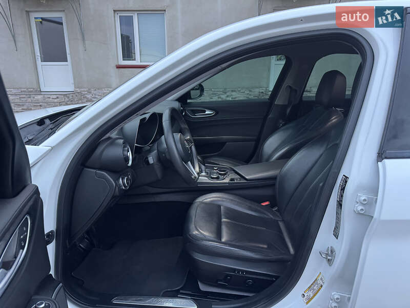 Седан Alfa Romeo Giulia 2019 в Луцке фото 17 Седан Alfa Romeo Giulia 2019 в Луцке