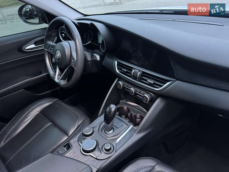 Седан Alfa Romeo Giulia 2019 в Луцке фото 26 Седан Alfa Romeo Giulia 2019 в Луцке