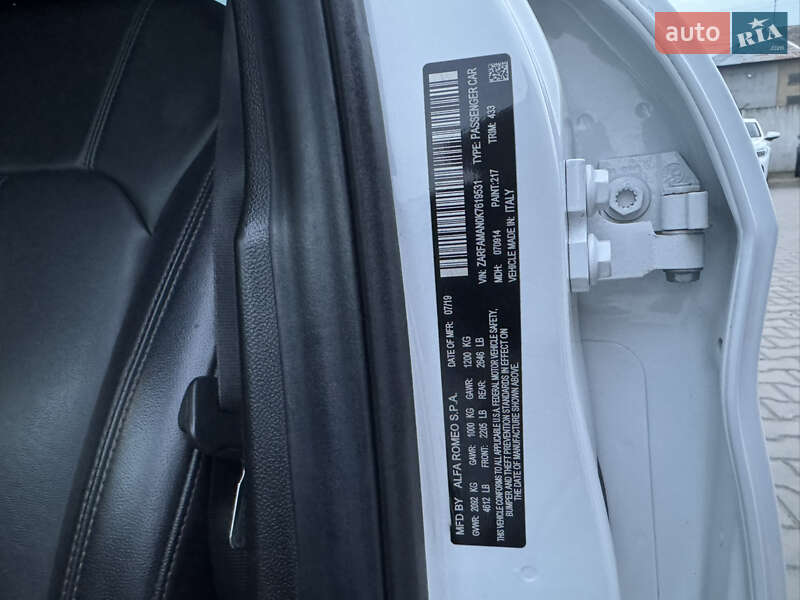 Седан Alfa Romeo Giulia 2019 в Луцке фото 35 Седан Alfa Romeo Giulia 2019 в Луцке