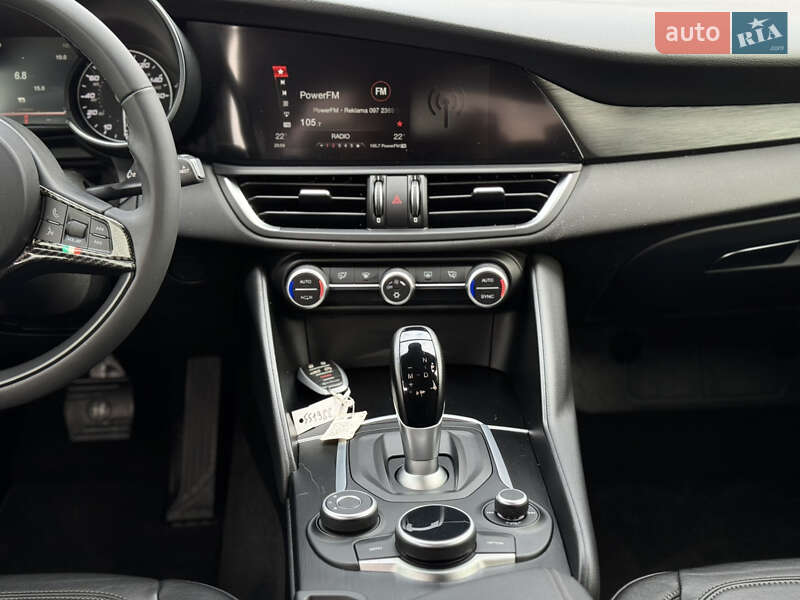 Седан Alfa Romeo Giulia 2017 в Харькове фото 12 Седан Alfa Romeo Giulia 2017 в Харькове