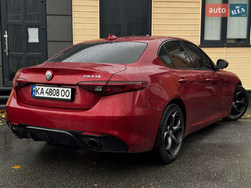 Седан Alfa Romeo Giulia 2016 в Киеве фото 12 Седан Alfa Romeo Giulia 2016 в Киеве