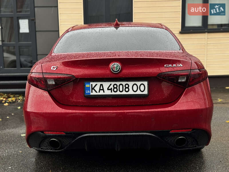 Седан Alfa Romeo Giulia 2016 в Киеве фото 18 Седан Alfa Romeo Giulia 2016 в Киеве