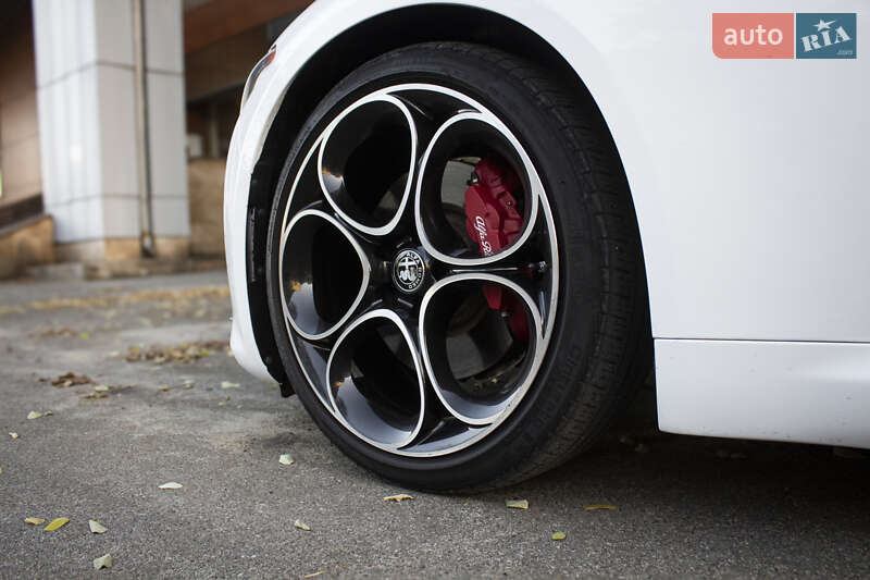 Седан Alfa Romeo Giulia 2022 в Киеве