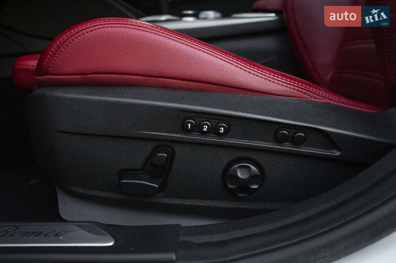 Седан Alfa Romeo Giulia 2022 в Киеве