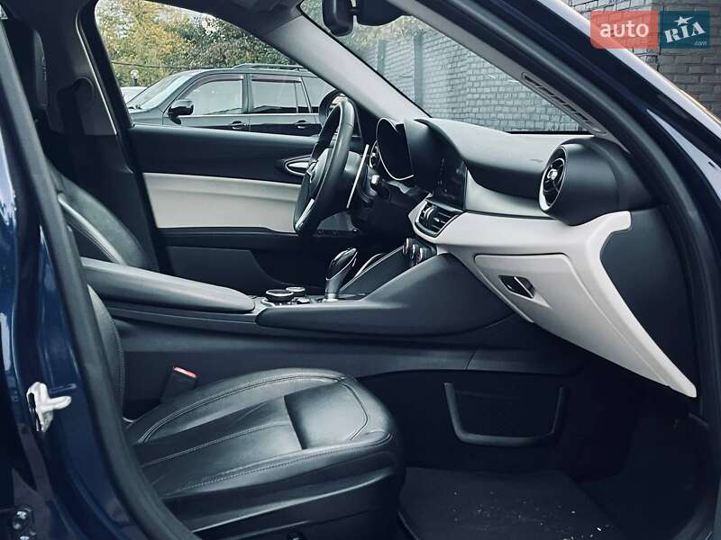 Седан Alfa Romeo Giulia 2017 в Николаеве