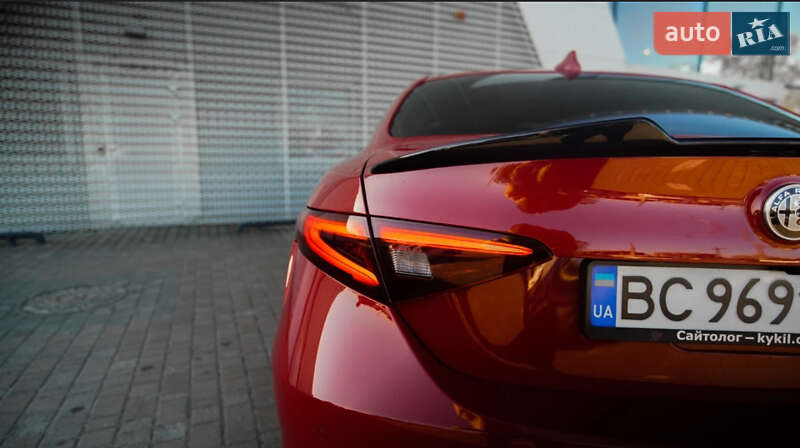 Седан Alfa Romeo Giulia 2016 в Львове фото 14 Седан Alfa Romeo Giulia 2016 в Львове