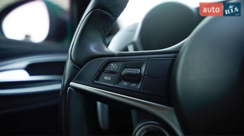 Седан Alfa Romeo Giulia 2016 в Львове фото 22 Седан Alfa Romeo Giulia 2016 в Львове