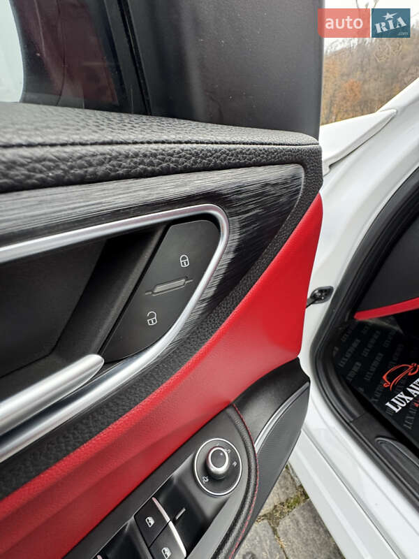 Седан Alfa Romeo Giulia 2020 в Києві