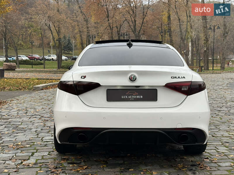Седан Alfa Romeo Giulia 2020 в Києві
