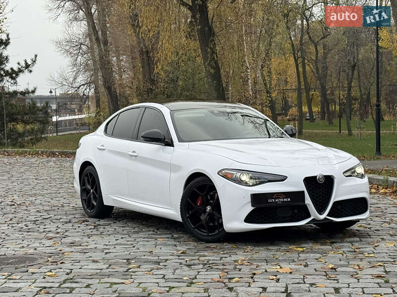 Седан Alfa Romeo Giulia 2020 в Києві