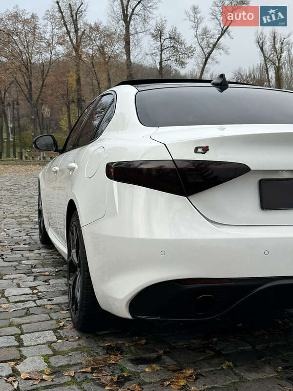Седан Alfa Romeo Giulia 2020 в Києві