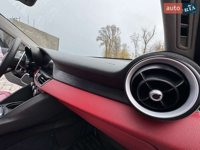 Седан Alfa Romeo Giulia 2020 в Києві