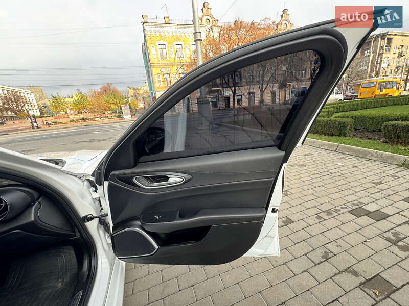 Седан Alfa Romeo Giulia 2020 в Запорожье