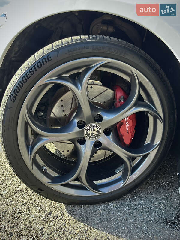 Седан Alfa Romeo Giulia 2019 в Києві
