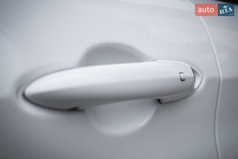 Седан Alfa Romeo Giulia 2019 в Киеве фото 44 Седан Alfa Romeo Giulia 2019 в Киеве