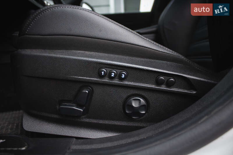 Седан Alfa Romeo Giulia 2019 в Киеве фото 34 Седан Alfa Romeo Giulia 2019 в Киеве