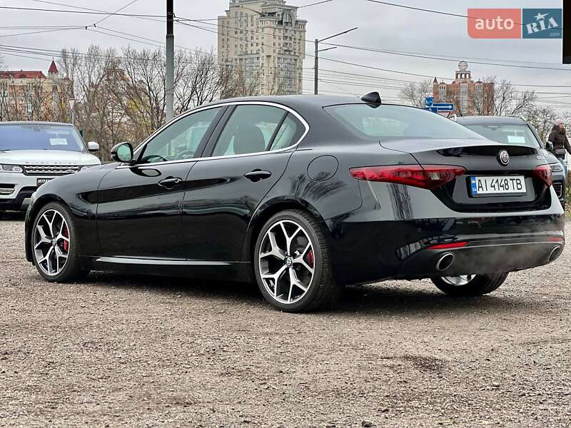 Седан Alfa Romeo Giulia 2018 в Киеве фото 11 Седан Alfa Romeo Giulia 2018 в Киеве