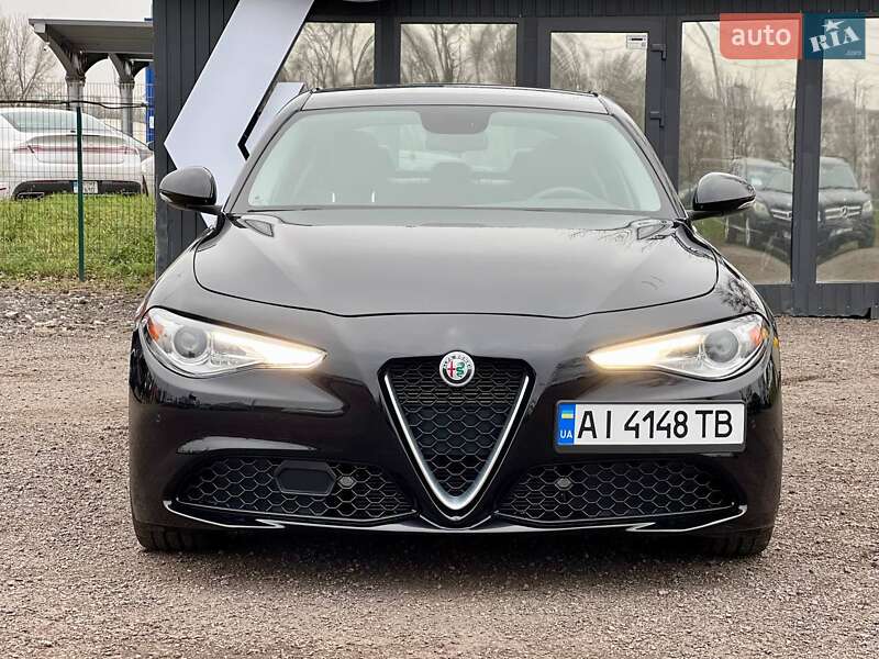 Седан Alfa Romeo Giulia 2018 в Киеве фото 16 Седан Alfa Romeo Giulia 2018 в Киеве