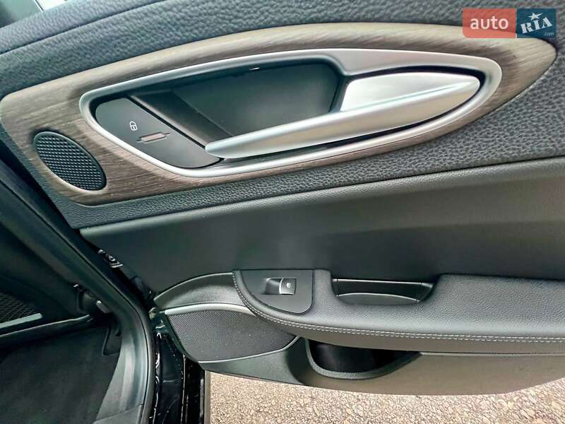 Седан Alfa Romeo Giulia 2018 в Киеве фото 29 Седан Alfa Romeo Giulia 2018 в Киеве