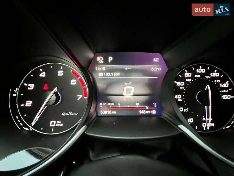 Седан Alfa Romeo Giulia 2018 в Киеве фото 41 Седан Alfa Romeo Giulia 2018 в Киеве