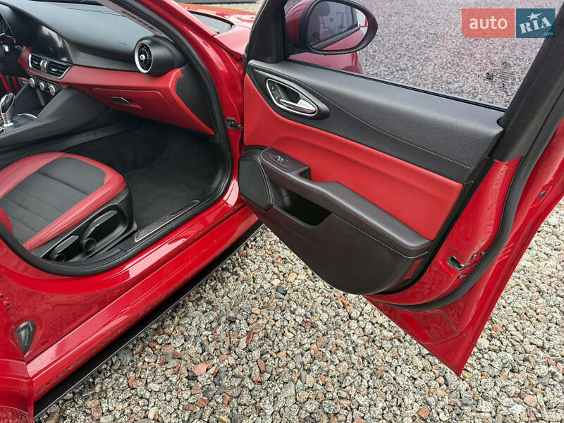 Седан Alfa Romeo Giulia 2017 в Переяславе фото 27 Седан Alfa Romeo Giulia 2017 в Переяславе