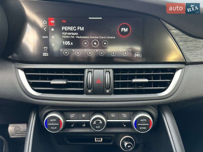 Седан Alfa Romeo Giulia 2020 в Киеве фото 34 Седан Alfa Romeo Giulia 2020 в Киеве