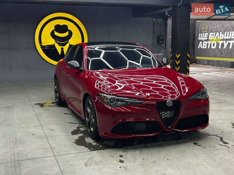 Седан Alfa Romeo Giulia 2020 в Чернівцях